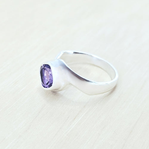 Amethyst Faceted Ring | Purple diamond