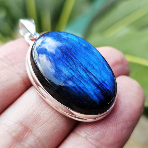 Blue Labradorite Pendant | Aurora Within