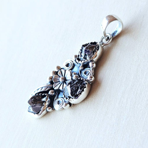 Campo Del Cielo Pendant | Trinity Of The Stars