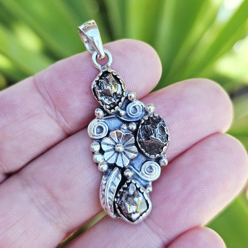 Campo Del Cielo Pendant | Trinity Of The Stars
