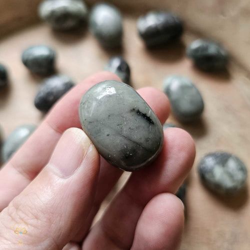 Emerald Tumbled Stones