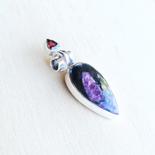 Eudialyte & Faceted Garnet Pendant | Hearts Harmony