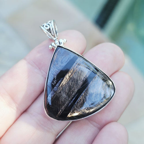 Hypersthene Pendant | Silver Shadow
