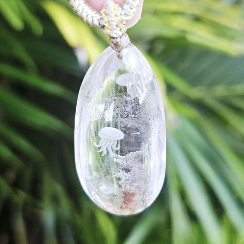 Inclusion Quartz Reverse Etched Jellyfish | Necklace