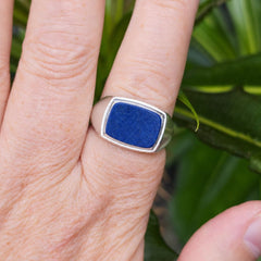 Men’s Lapis Lazuli Sleek Signet Ring – Sterling Silver