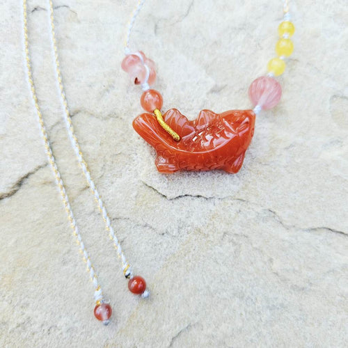Nanhong Agate Koi Fish Adjustable Necklace | Golden Fortune
