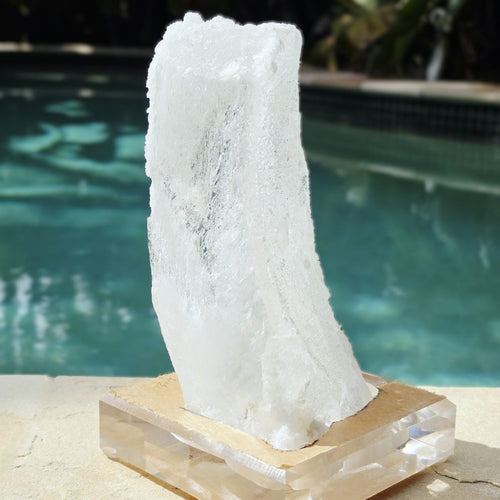 Qinglong Mine Fluorescent Selenite | Looking Glass