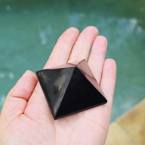 Shungite | Medium Pyramid