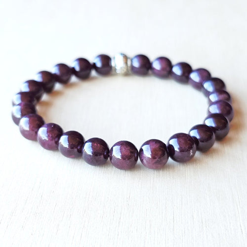 Handmade Star Garnet crystal bracelet for men and women.