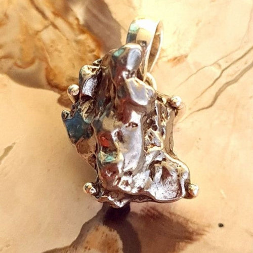 tektite crystals and stones banner