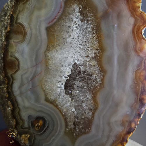 Agate with Stand 2.16kgs