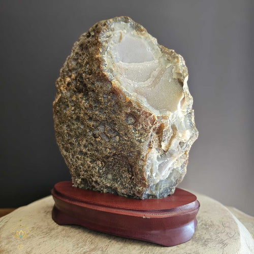 Agate with Stand 2.16kgs