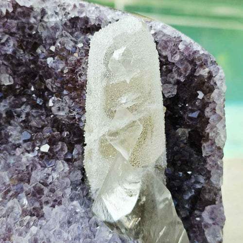 Amethyst Geode With Vertical Calcite Crystal | Uruguay