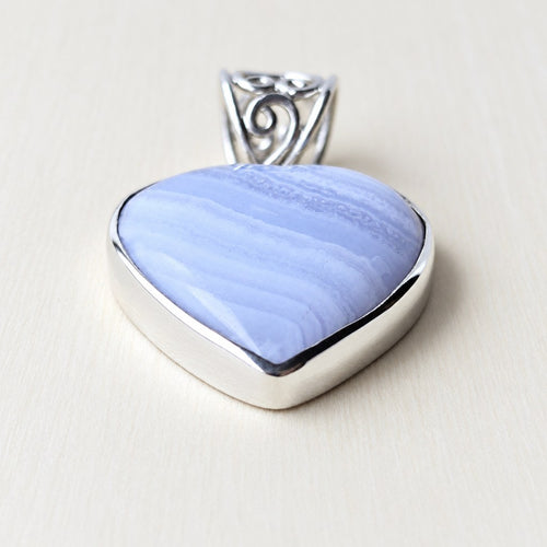 Blue Lace Agate Heart Pendant | Soothing Vibes
