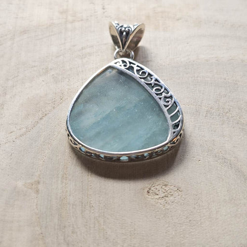 Aquamarine Pendant | Silent Communication