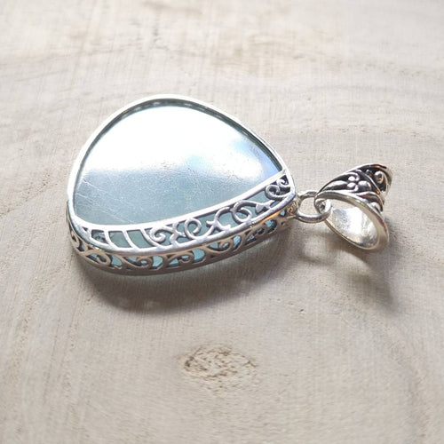 Aquamarine Pendant | Silent Communication