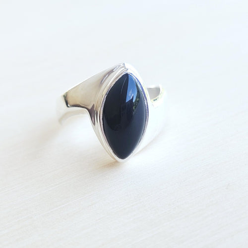 Black Onyx Ring | Dark Light
