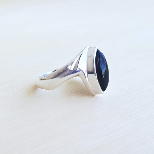 Black Onyx Ring | Dark Light