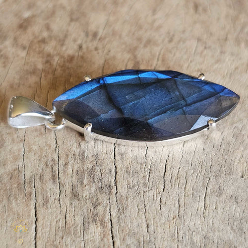 Blue Fire Faceted Labradorite Pendant | Light Guide