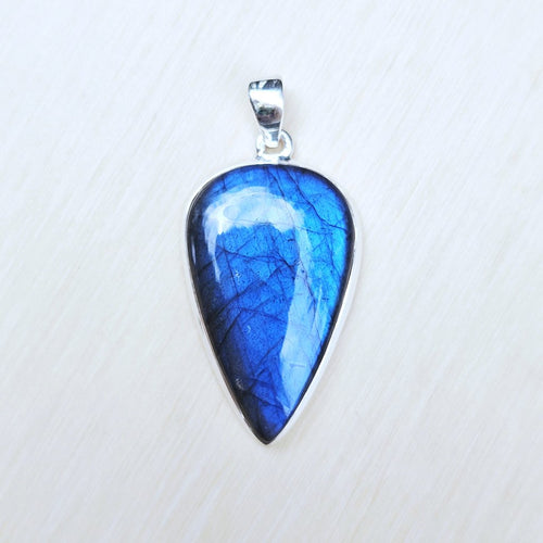 Blue Fire Labradorite Pendant | Aurora Within