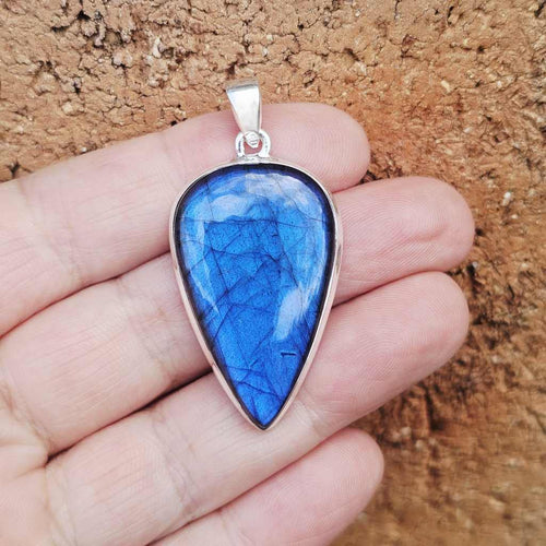 Blue Fire Labradorite Pendant | Aurora Within