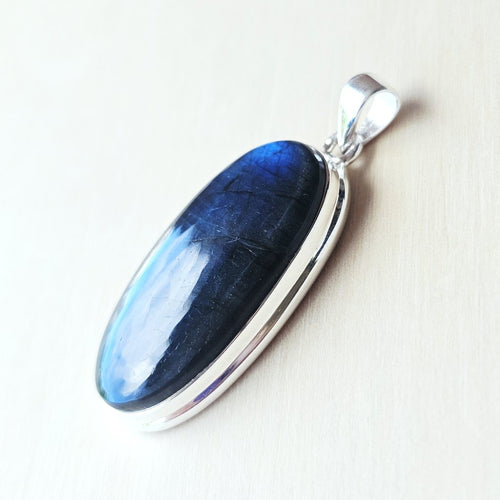 Blue Labradorite Pendant | Aurora Within