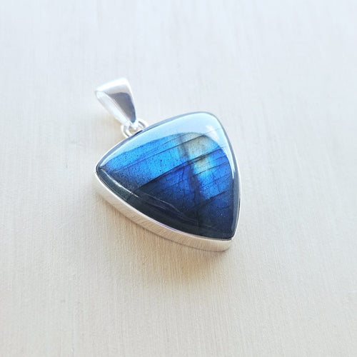 Blue Labradorite Pendant | Inner Mystic