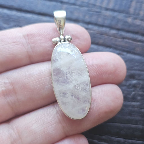 Blue Moonstone Pendant | Soothing Vibration