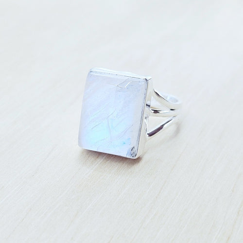 Blue Moonstone Ring | Divine Lunar Goddess