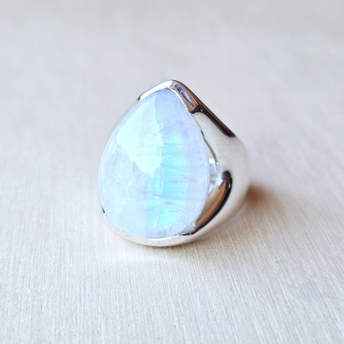 Blue Moonstone Ring | Divine Lunar Goddess