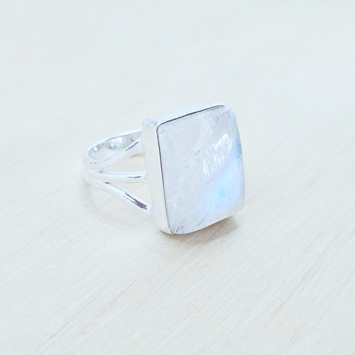 Blue Moonstone Ring | Divine Lunar Goddess