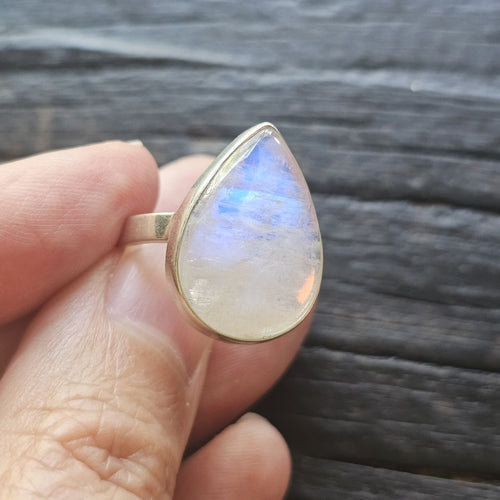 Blue Moonstone Ring | Goddess Of The Moon