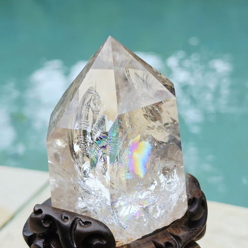Brazilian Clear Quartz Generator on Stand | Rainbow Spectrum