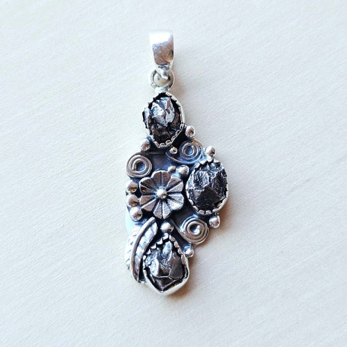 Campo Del Cielo Pendant | Trinity Of The Stars