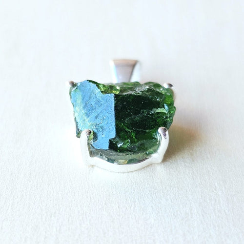 Chrome Diopside Pendant | Fresh Perspective