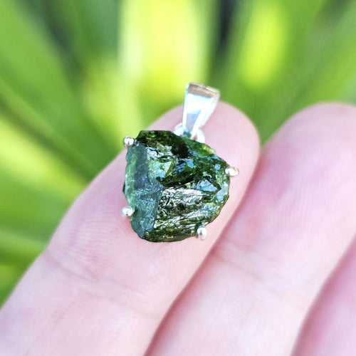Chrome Diopside Pendant | Fresh Perspective