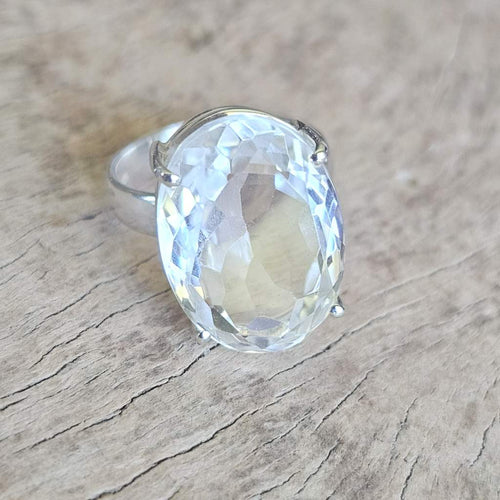 Clear Quartz Ring | Aura Cleanse