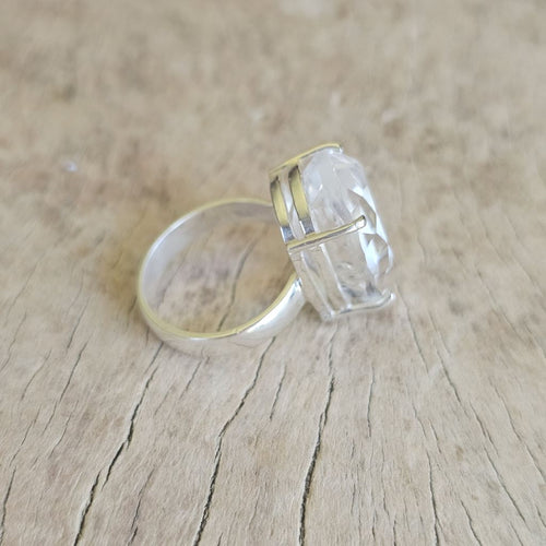 Clear Quartz Ring | Aura Cleanse