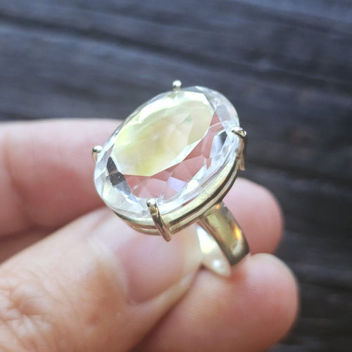 Clear Quartz Ring | Aura Cleanse