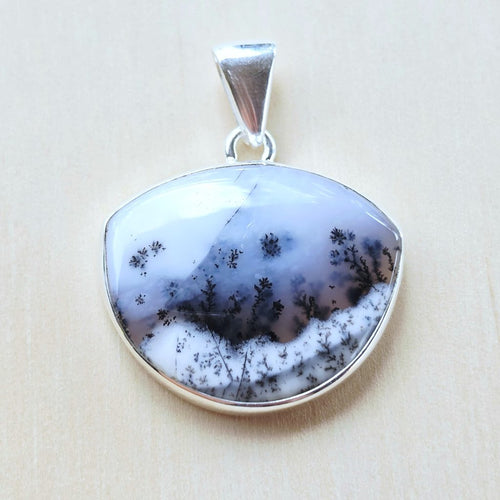 Dendritic Agate Pendant | Inner Balance