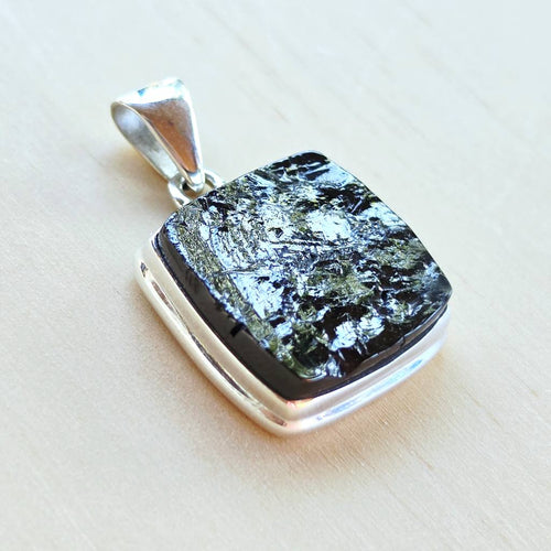 Elite Shungite Pendant | Organic Cleanse