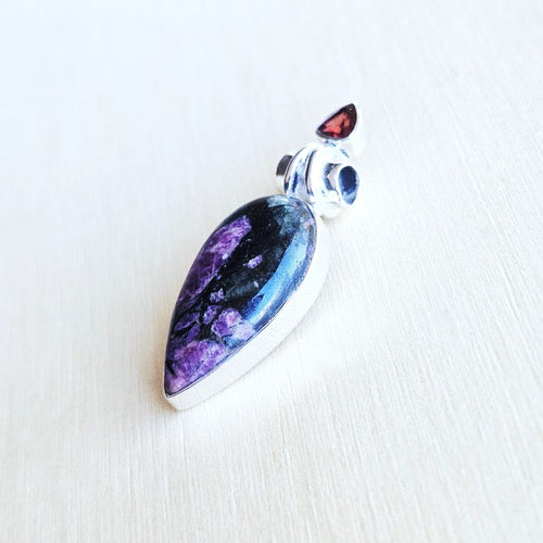 Eudialyte & Faceted Garnet Pendant | Hearts Harmony