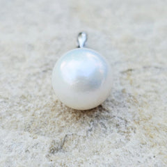 Freshwater Cultured Pearl & CZ Pendant | Pearl Radiance