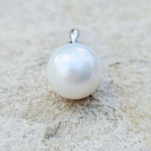 Freshwater Cultured Pearl & CZ Pendant | Pearl Radiance