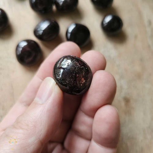 Garnet Tumbled Stones