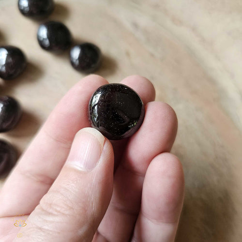 Garnet Tumbled Stones