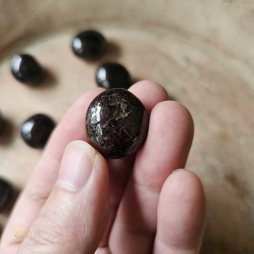 Garnet Tumbled Stones