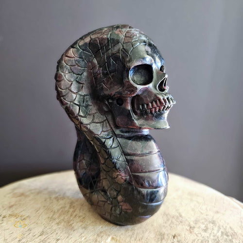 Garnet & Arfvedsonite Cobra Skull | Metamorphosis