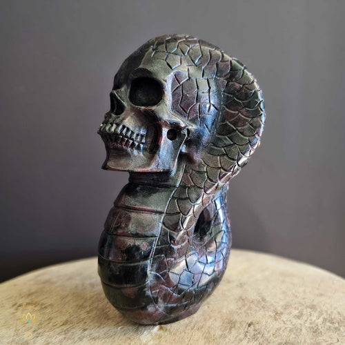 Garnet & Arfvedsonite Cobra Skull | Metamorphosis