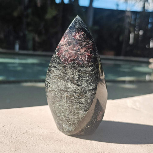 Garnet & Fuchsite Flame | Ancient Landscape